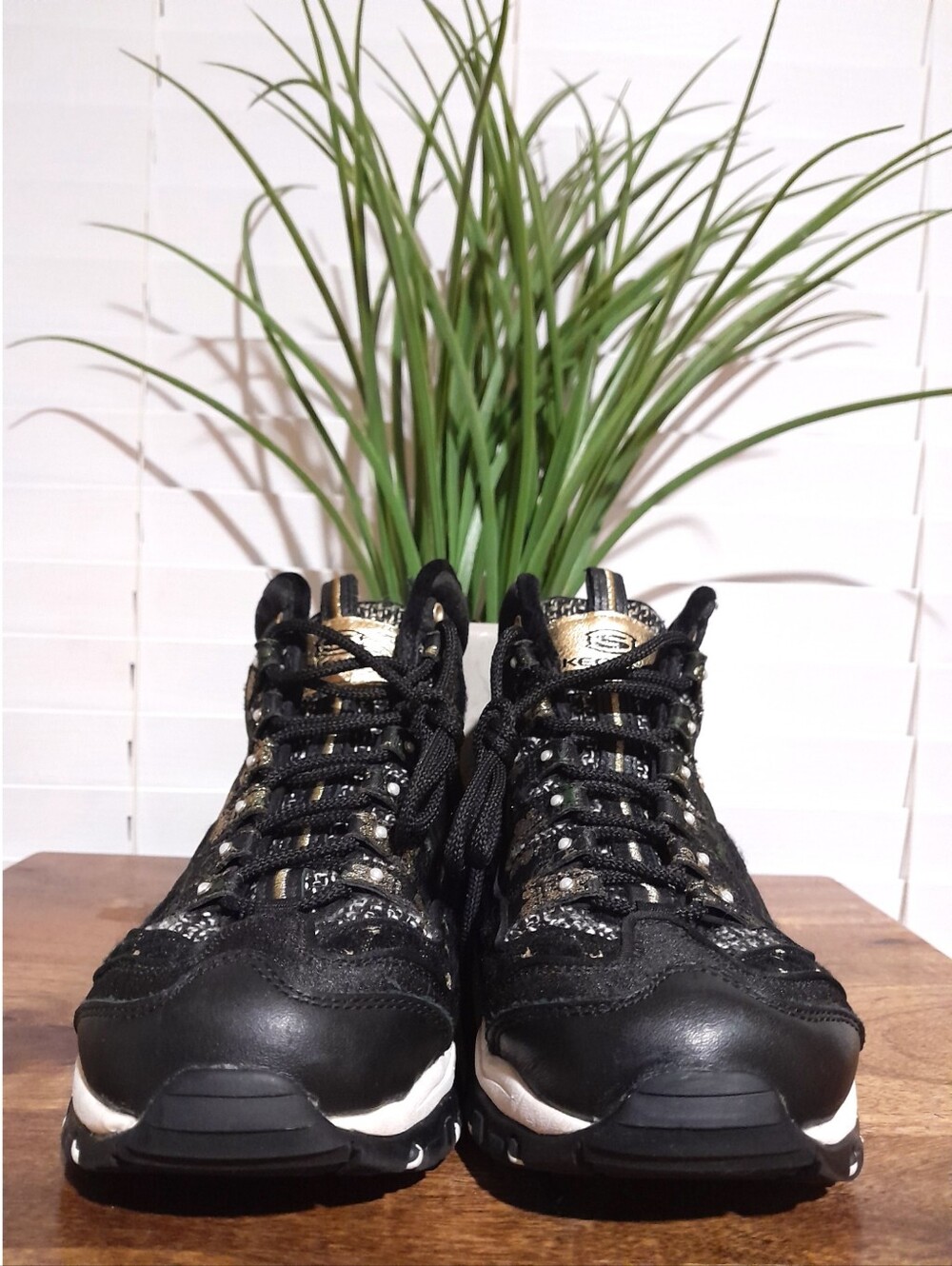 rare leather velour faux pearl Skechers Heritage ankle boots 8.5 black gold whit - Picture 5 of 13